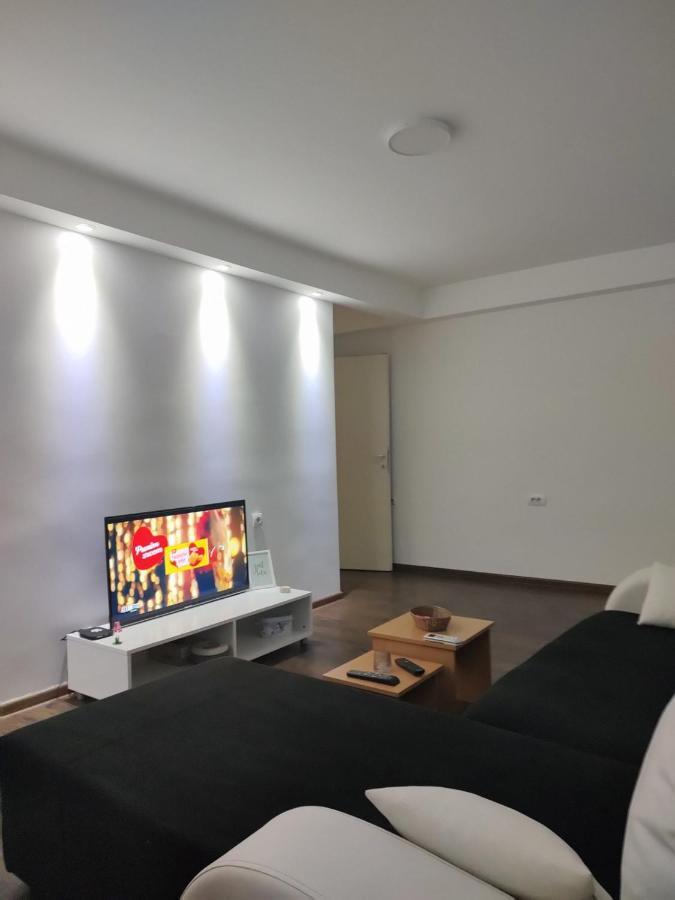 In Apartman U Samom Centru Obrenovca Διαμέρισμα Ομπρένοβατς Εξωτερικό φωτογραφία