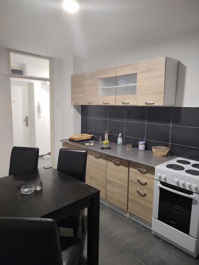 In Apartman U Samom Centru Obrenovca Διαμέρισμα Ομπρένοβατς Εξωτερικό φωτογραφία