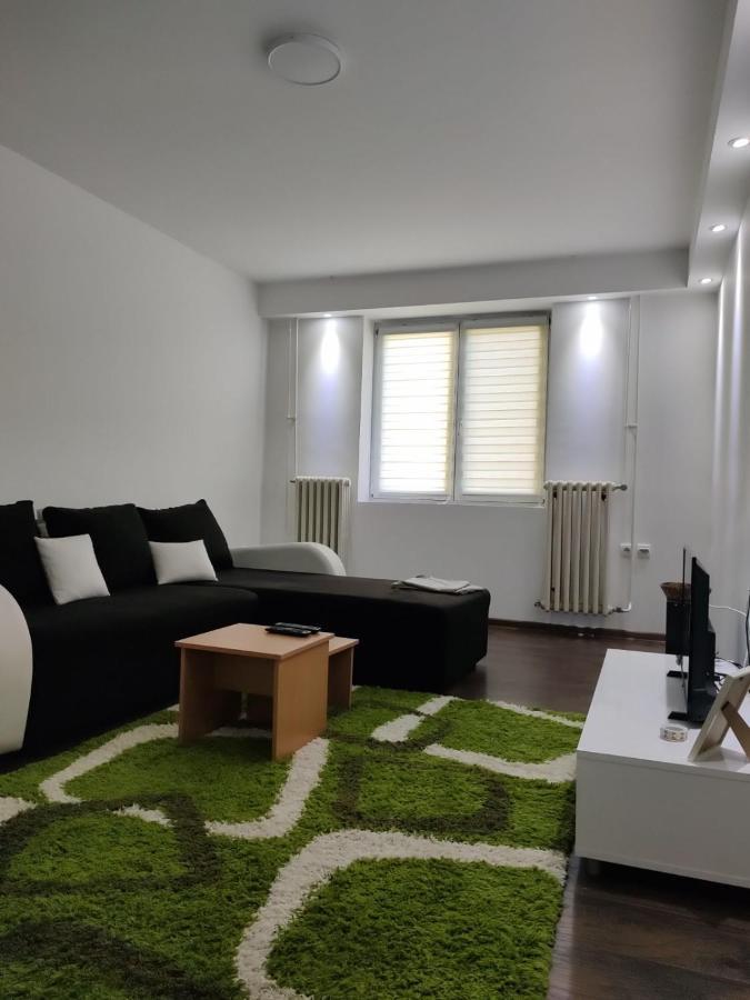 In Apartman U Samom Centru Obrenovca Διαμέρισμα Ομπρένοβατς Εξωτερικό φωτογραφία